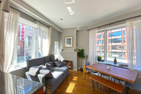 Beautiful 3 Bdrm 2 Bath Private Luxury Townhouse!